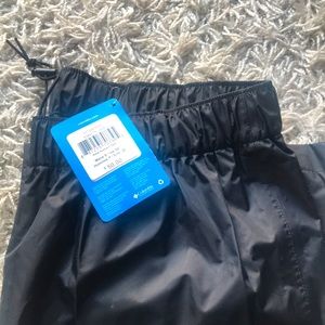 NWT - Men’s Columbia Omnitech Ski Pants